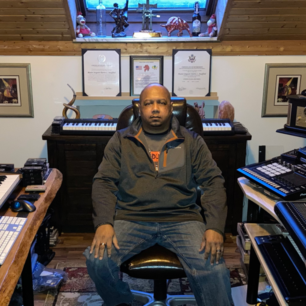 Deleswa in the Studio