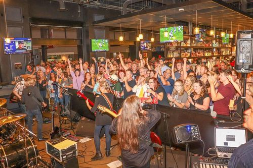 Wisteria competing in the finals at Kid Rock's in Detroit 2019! Amazing energy!