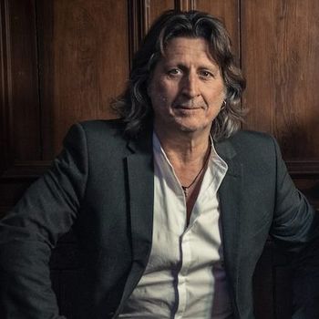 The amazing folk legend in his own lifetime – Steve Knightley – helped out with some really great vocals on our What Kind Of World Are We Trying To Make? template track to schools and youth organisations around the world – many thanks Steve from the VATW team!