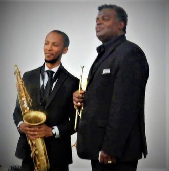 Marcus Elliot, John Douglas