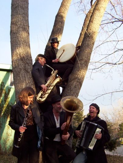 Click Image for more Veelah Balkan Band pictures