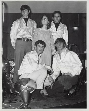 The Rock Collection (1966) l to r standing: David Fox, Nancy Wilson, Sandy ?, front Frank Siegel, Rusty ?
