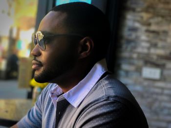 Long-Island-City-capture-of-Tyrone-Smith-in-Banana-Republic-BRMen-Astoria-NYC-Louis-Vuitton-Shades-f