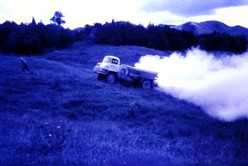 in fact im'e not sure if its Tui driving the spreader or Tui running for his life.... actually i think its probably his workmate Ron Walker running for his life...chased by a crazy man....Ha!.........Tui's truck 'Edwards Speaders'