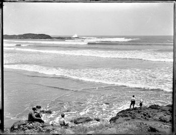 Top end of 90 Mile beach...Mongonui bluff...1912 .. showing us some huge potential....and hardly ever surfed!!