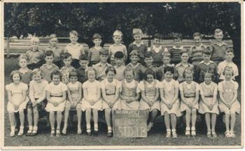 1955 Whangarei Primary... ....Tony Kivell top 2nd left....Bill Player (looking very much like a mini Bill Player) top 2nd right.....we were all such cuties in the 50s ..weren't we...Ha!!