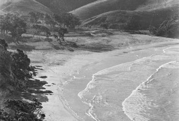 Sandy Bay 1946...must have been high tide!!...one of Northlands iconic surf spots... Can anyone really claim Sandy Bay to be..... their beach!!.......some say it had the 'Pullman' family heritage linked to it...........well.....lets have a look!!...cant see anyone in this photo!!!!!!