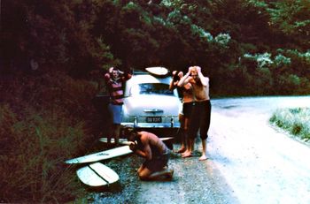 and sometimes our new boards got wrecked pretty quick too!!!!...... who tied those boards on!!!!...on the way to Langs Bch in the old mans cool chevy...Ian Milne...Wayne Hutton..Brick Taylor...Mike Cooney praying..Phil Cooney the photographer...such fun times!!