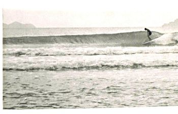 Trevor looking very polished on this beautiful Waipu wall ...summer of '66 Looks very much like a 'peewee Blomfield style!!