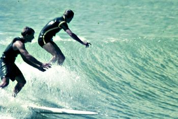 great shot of Tim and Ian sharing a beautiful 'shippies' wave together...summer of '67 how much fun does that look!!....