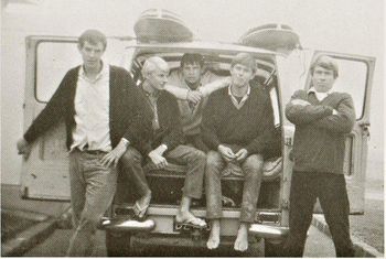 oh well...it was not all fun...sometimes you just had to kick butt.... another Auckland club that Tatahi challenged...Surf Sydicate..Pete Cogan..Glen Kelly...Graham Bambury...Dave Carter..& Robbie Banbury.....why is Glen looking at Robbie like that!!!!!