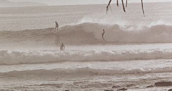 I remember seeing this classic 1963 shot of Crescent Heads by Ron Perrot.....and thinking... Man Australia looks like an exciting place.....and June '64 i was there...hiking down the Aussie east coast....i was 16....man times have changed!!!! .....actually Roddy Finlayson & Kit Steer became our first (Northland) Aussie travelling pioneers!!