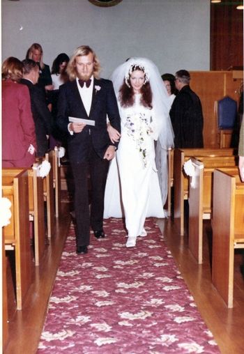 Greg & Rhonda Alach tie the knot around here too..... Rhonda became a bit of a legend around now ( and earlier)....with a Beach Boys song singing about her..Ha!...'Help me Rhonda...help help me Rhonda'......awesome!!