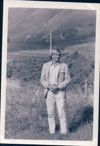 and here's Mr Lowe himself...lookin pretty sharp!... Colin looking very sedate and prayerful..."oh Lord ..all those 1000s of people iv'e dropped in on..im'e sorry"