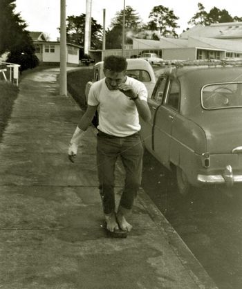 and speaking of speed!!!! Here's Billy Prichard doin about 20ks an hour down Hospital hill in Whangarei...could get some speed up on that hill!!