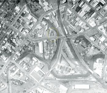 you see that little yellow circle ...well... .....this photo was taken in the summer of '71 and 'supersession had just started making boards in that little grey roofed house...Gant..Graham Allen....maybe myself and others were probably working in there when this photo was taken!!....