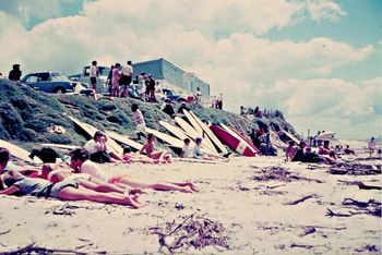 actually by 1966..the place was overrun by surfers ....summers day at Waipu '66 actually, i think there may have been a comp on this day!!!....