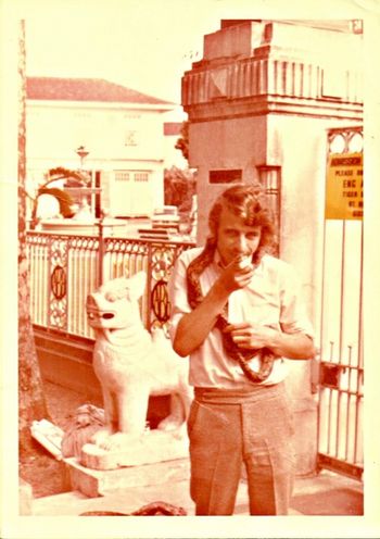 Dick Robinson gets smoothed up in '68....snake charming tourists in London...ha!! Listen to Dicks interview to get a little insight into this trip he did to Europe in '68