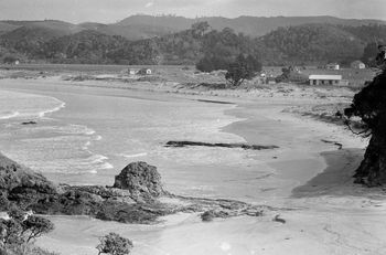 and here's the bustling township of Matapouri in 1946...Ha!! ...probably what your beaches looked like in the 1940's....
