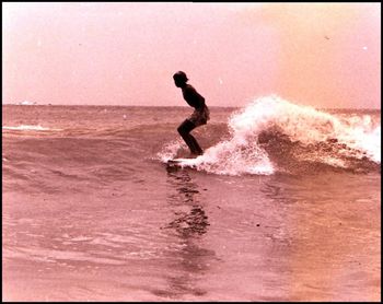 and another Advocate photo...Oakura again...'71 it was still trimming then.....even on short boards......the bounce up and down thing hadn't started yet!!!