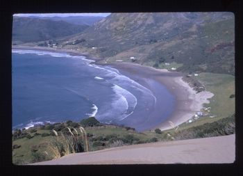 Wreck Bay in all of its glory...summer of '67 I mean...how nice does that look!!! ...summer warm water ...offshore winds and a nice little swell.....i dont think anyone was surfing further around the points yet...we certainly didn't in '68!!