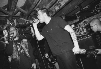 Live @ ABC no RIO, NYC, March 25th, 1994. Photo by and courtesy of Chris Boarts Larson © 1994. http://www.slugandlettuce.net
