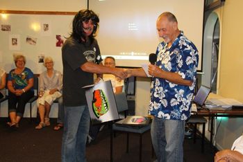 323 all the age group winners won an original 'Kombi' painting (not a print) and a card with a 'Pataua rocks' message from Brian Kealana, Wayne Rabbit Bartholemew, Rusty Miller and Nick Carrol.....very cool!!!..