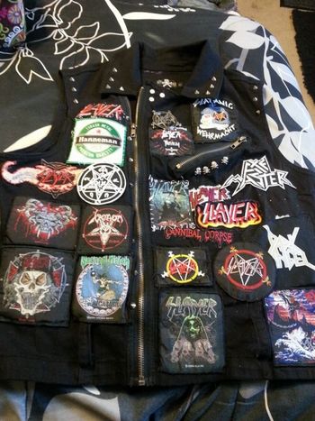 11044562_1597619980483261_5308690834820237410_n We're surround by Slayer....guess we're in good company