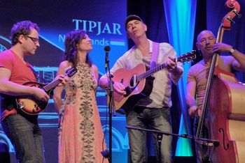 Bluegrass Festival Voorthuizen, w. Tonnie Ector & Rens v. Dijk. May 6 '16. Photo 1 by Ton Dentinger.