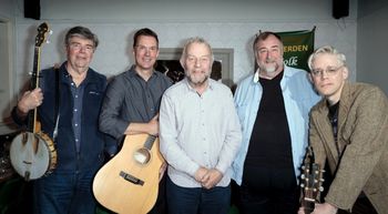 An evening concert with Jeff Warner, Greg Harper, Steve Turner, Nick Dow & Si Barron. Photo courtesy of Lewis Brockway