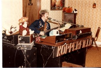 Kopperfield_1984_ek doing battle of New orleans-Dixie EK as Kopperfield_one man band show_ Charlie is the monkey-drummer