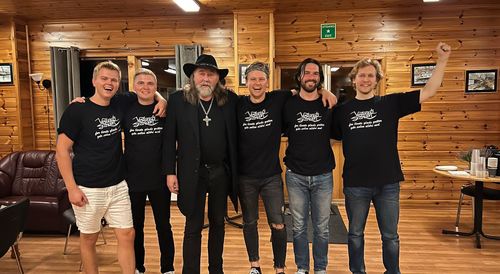Reidar sammen med gutta i FYK