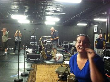 Touring with Bricks in the wall #pinkfloyd #pinkfloydtribute #backupsinger #dallas #houseofblues #thesightsandsoundsofpinkfloyd #samanthanewark #tiffanybelle #rachelbeene #jem #jemandtheholograms #itsshowtimesynergy