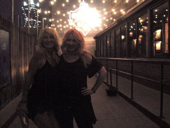 Touring with Bricks in the wall #pinkfloyd #pinkfloydtribute #backupsinger #dallas #houseofblues #thesightsandsoundsofpinkfloyd #samanthanewark #tiffanybelle #rachelbeene #jem #jemandtheholograms #itsshowtimesynergy