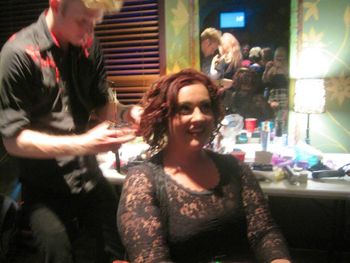 Touring with Bricks in the wall #pinkfloyd #pinkfloydtribute #backupsinger #dallas #houseofblues #thesightsandsoundsofpinkfloyd #samanthanewark #tiffanybelle #rachelbeene #jem #jemandtheholograms #backstage #itsshowtimesynergy