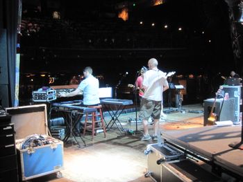 Touring with Bricks in the wall #pinkfloyd #pinkfloydtribute #backupsinger #dallas #houseofblues #thesightsandsoundsofpinkfloyd #samanthanewark #tiffanybelle #rachelbeene #jem #jemandtheholograms