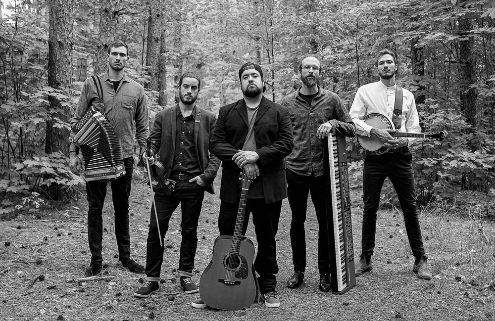 LE GROUPE - LE DIABLE À CINQ - BAND