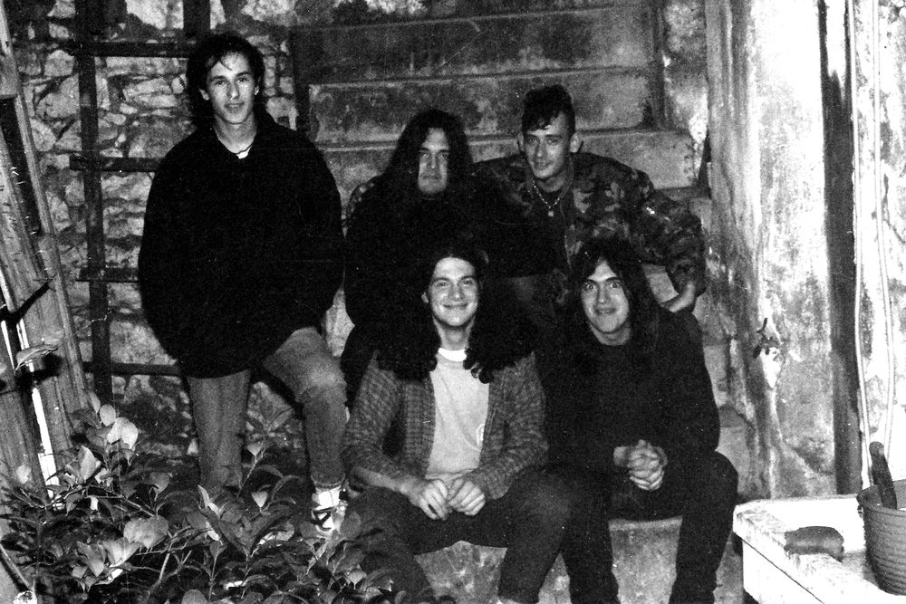 NULA 1993.: Frua - vokal, Mitre - vokal, Roša - gitara, Jorde - bas gitara, Vedran - bubnjevi