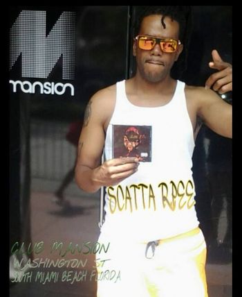 SCATT DOWN S. Beach Miami , 05/2013 SCATTA R.Pee down S. Beach Miami in front of The Mansion Club on the Topmics Tour/ Memorial Day Wk end '013
