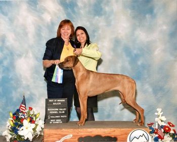 Selous winning her first major! The judge & I were having a good time while getting the win picture too : )