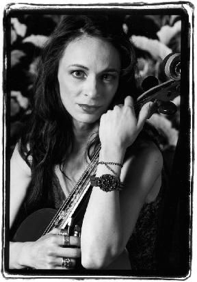 photo by Deone Jahnke (www.deonejahnke.com) - with cello