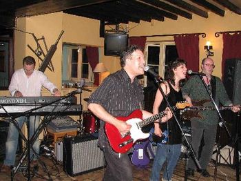 At the end of two sets at the Cricketers we're feeling good. When people get into the music like that you're able to play better and things become amazing!