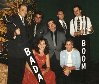 BadaBing BadaBoom after performance @ Wolfys (1997): l to r Bob Dellaposta, Eddie, Rebecca Sayre, Tommy Giampietro, Chris Enghauser, Maureen Mohr, Stephan Dudash