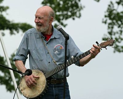 Pete Seeger with banjo