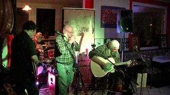 Runway 27 Left mit Freunden @ Bernies Blues Bar - St Goarshausen-Deutschland - © 2015 by Erich Brandl