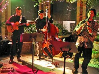 Concert with the group Klezmer Juice at UCLA (2005). Marco Tulio (guitar), Oliver Steinberg (bass) and Gustavo Bulgach (clarinet)