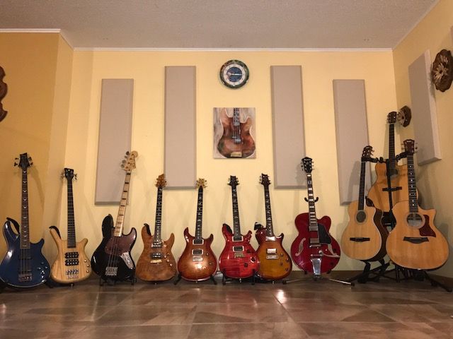 STUDIO GUITARS 2017 TAYLOR-PRS-FENDER-IBANEZ-SCHECTER-WARWICK