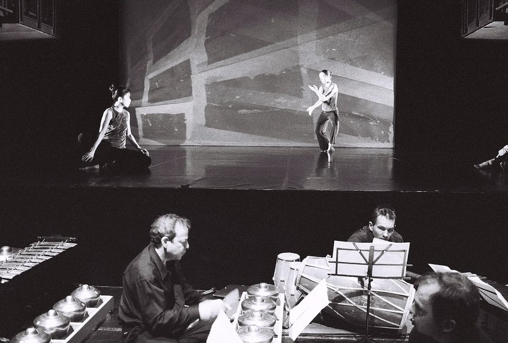 ECCG performing "Leeward", DuMaurier Theatre Centre, Toronto, 2007 (Rick Sacks, Graham Hargrove, Blair Mackay with dancers Susan Lee and Jessica Runge)