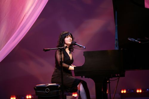 Allison Crowe in concert, Edmonds Center for the Arts, Edmonds, Washington USA - Billie Woods Photography