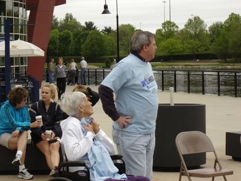 Evelyn Worthington & "Dancin Ed"
Montgomery County Coalition for the Homeless
Shelter Walk 'n Roll -Rio in Gaithersburg
May 5th, 2007
www.mcch.net